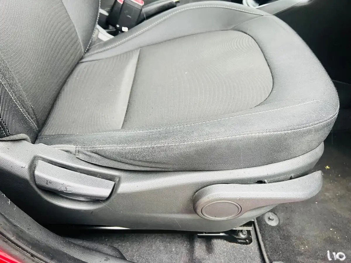 2017-hyundai-i10-10-premium-big-22