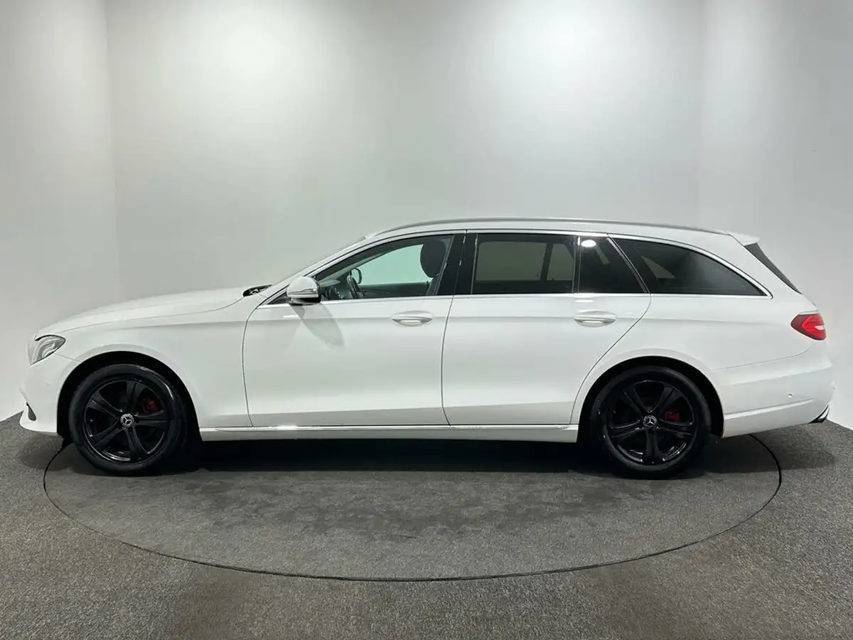 2017-mercedes-benz-e-class-20d-e220d-se-ss-estate-5d-big-4