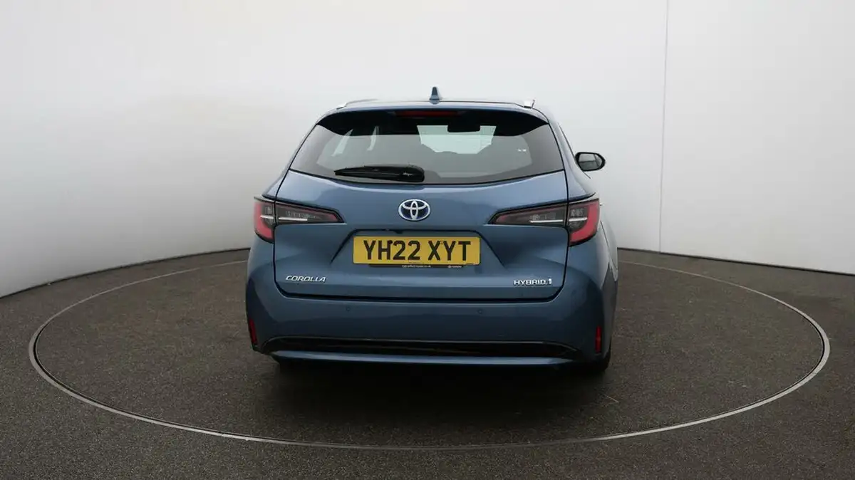 2022-toyota-corolla-18-vvt-i-icon-tech-spare-wheel-touring-sports-5d-big-55