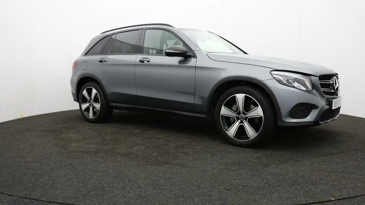 2018-mercedes-benz-glc-class-21d-glc220d-urban-edition-big-45