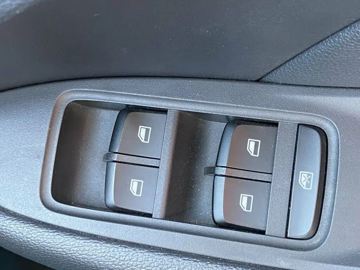 2020-mg-zs-suv-10t-gdi-exclusive-111ps-big-30