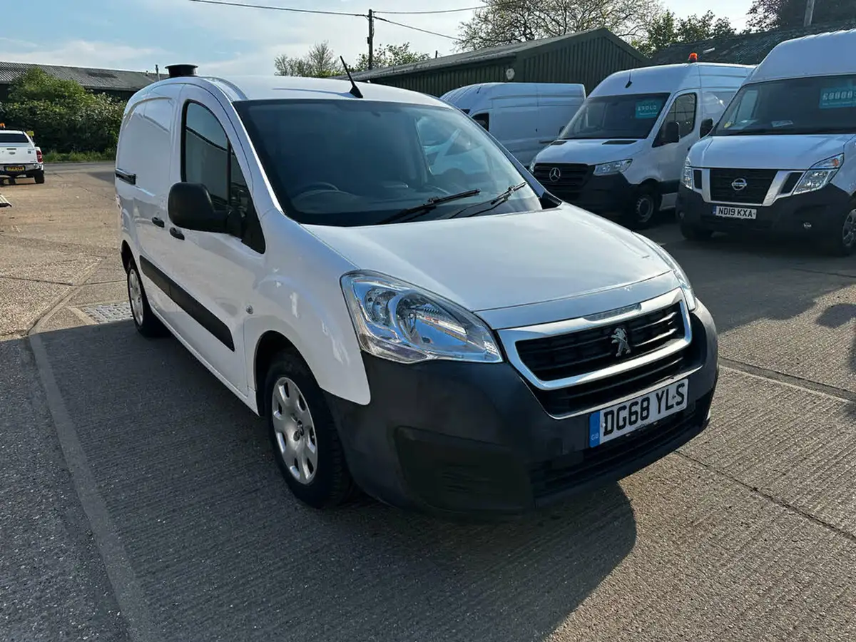 2018-peugeot-partner-16bluehdi-professional-l1-stop-start-big-2