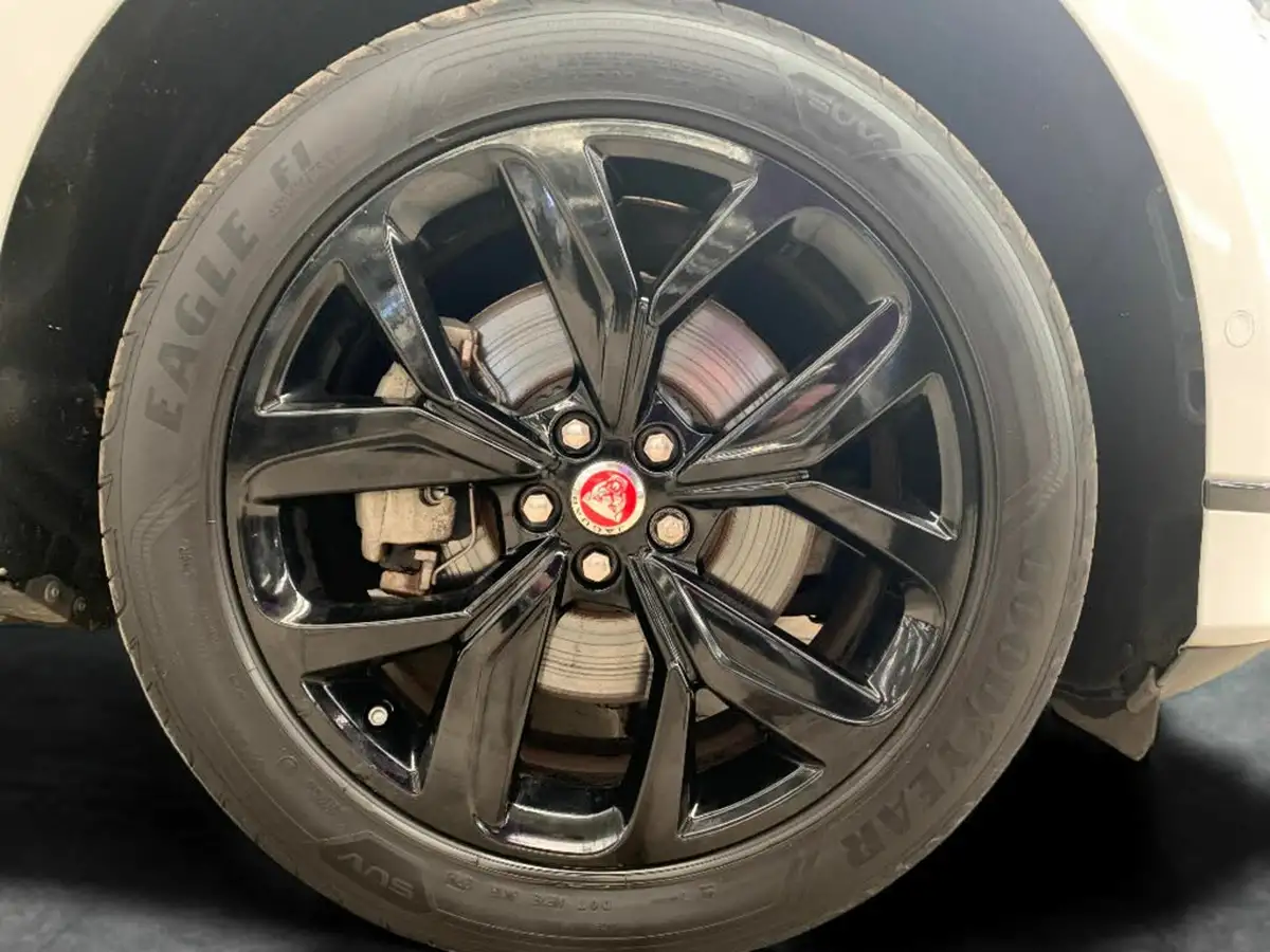 2021-jaguar-i-pace-ev400-hse-big-36