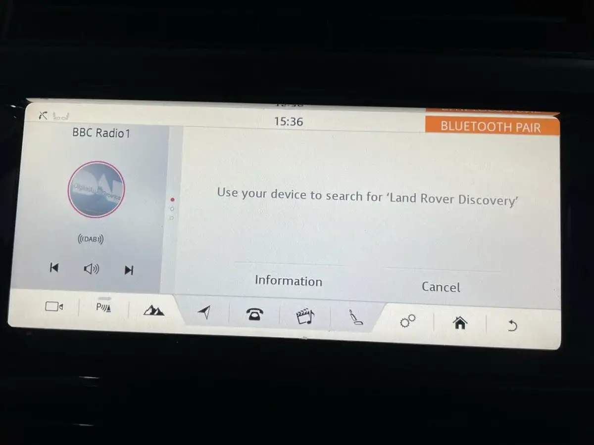2017-land-rover-discovery-20sd4-hse-240ps-awd-station-wagon-5d-auto-big-25