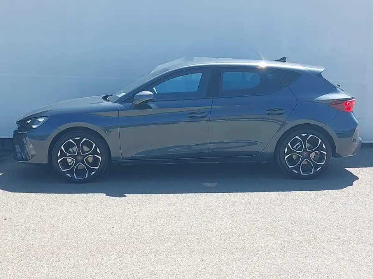 2025-cupra-leon-nf-15-etsi-v1-hatchback-big-3