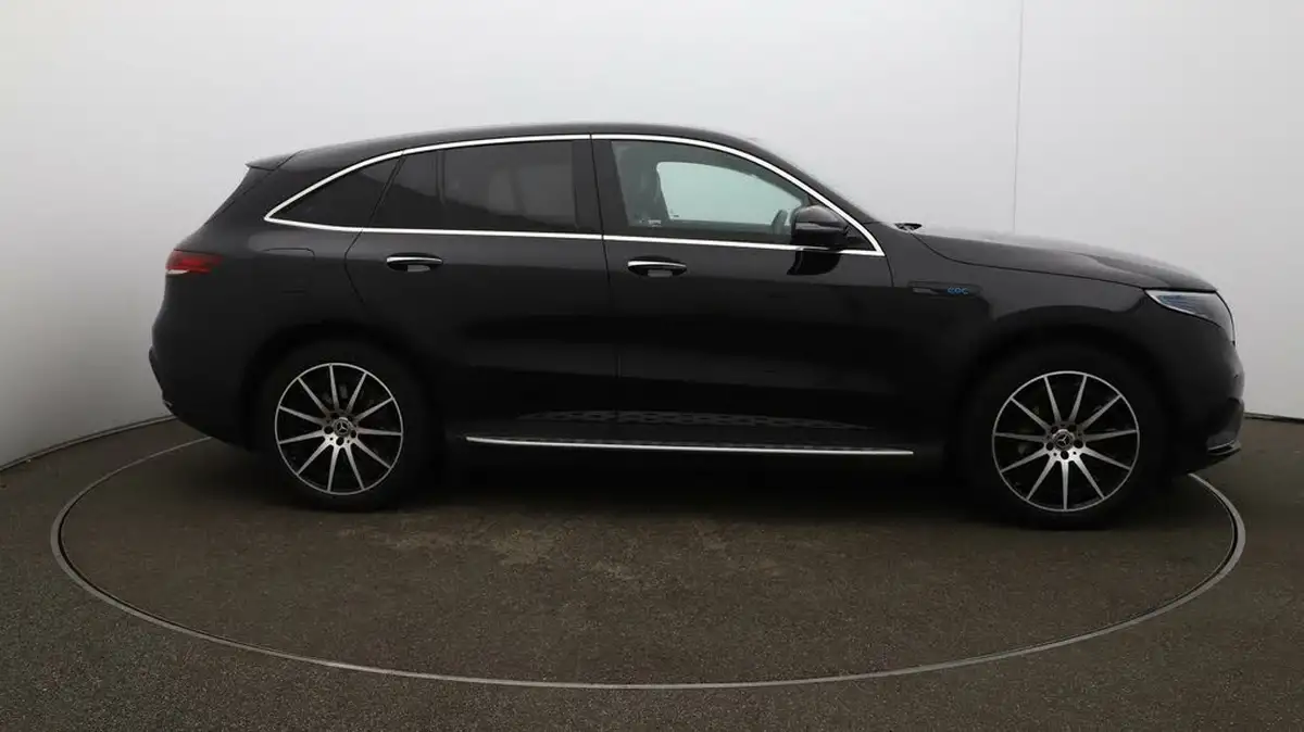 2021-mercedes-benz-eqc-e-eqc-400-amg-line-big-48