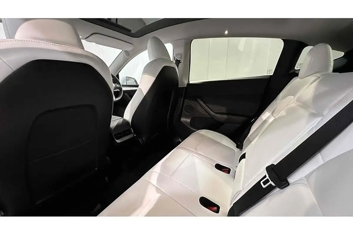 2023-tesla-model-y-e-performance-big-23
