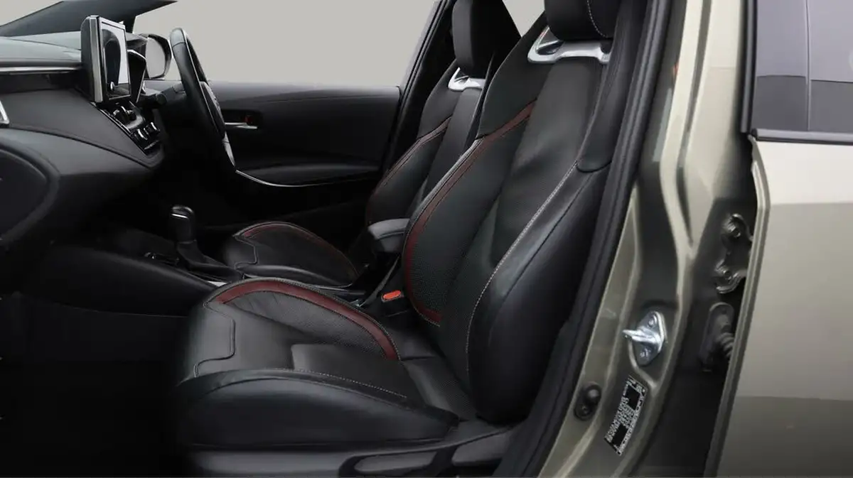2022-toyota-corolla-18-vvt-i-excel-120bhp-trk-hatchback-big-13