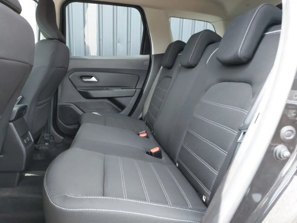 2024-dacia-sandero-stepway-10-tce-extreme-90bhp-big-5