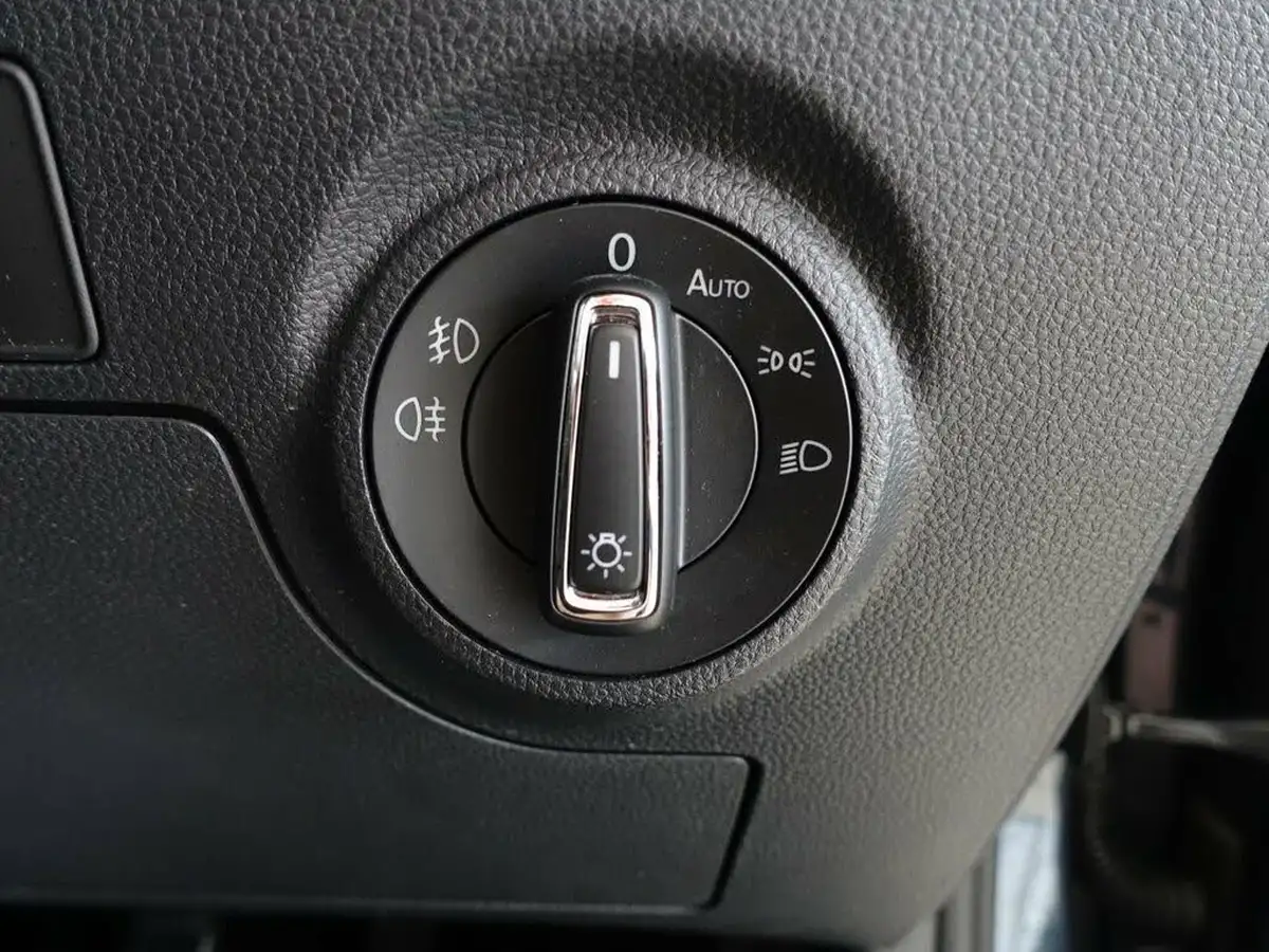 2019-seat-arona-10-tsi-fr-sport-ss-big-24