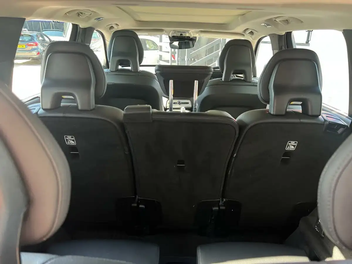 2017-volvo-xc90-20-t8-momentum-momentum-hybrid-auto-big-33