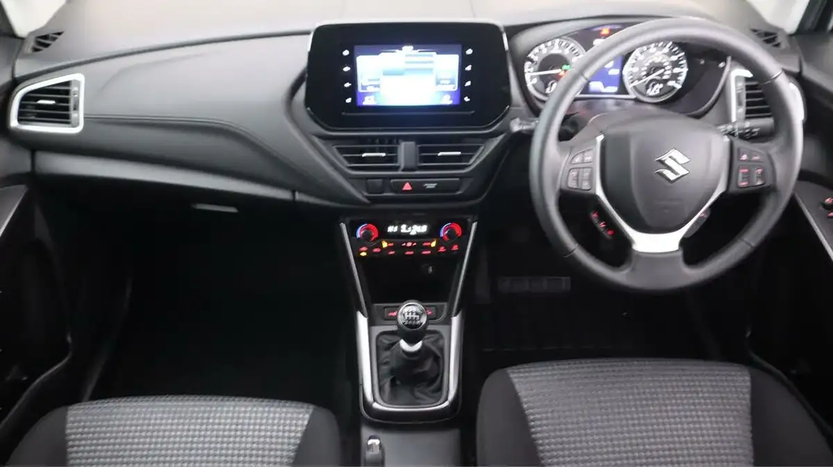 2022-suzuki-s-cross-14-boosterjet-motion-big-12