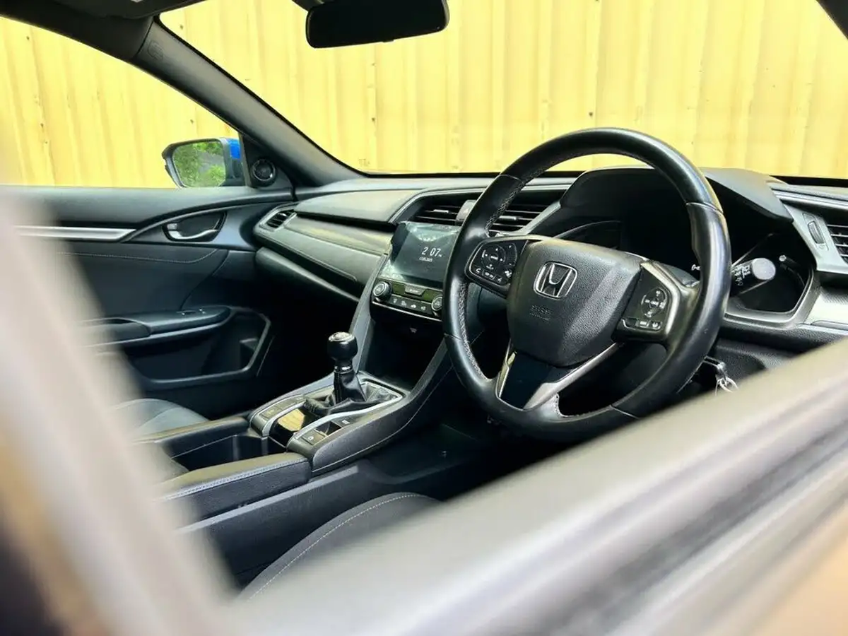 2017-honda-civic-10-vtec-turbo-sr-big-17