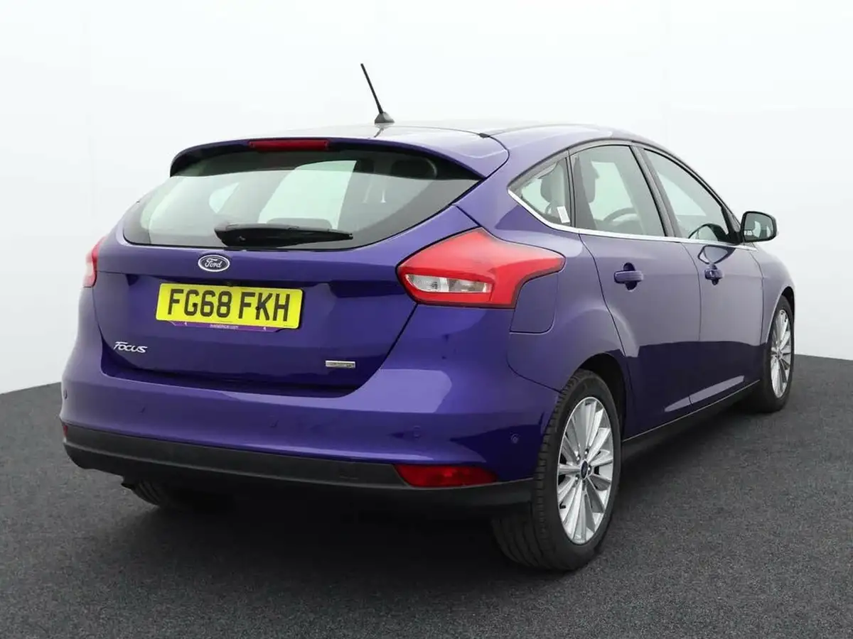2018-ford-focus-10t-titanium-x-125ps-hatchback-big-5