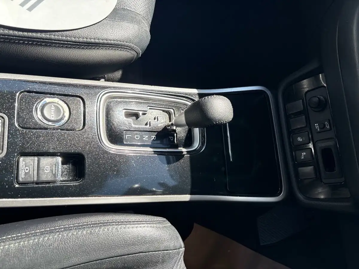 2018-mitsubishi-outlander-22di-d-4-leather-auto-big-49