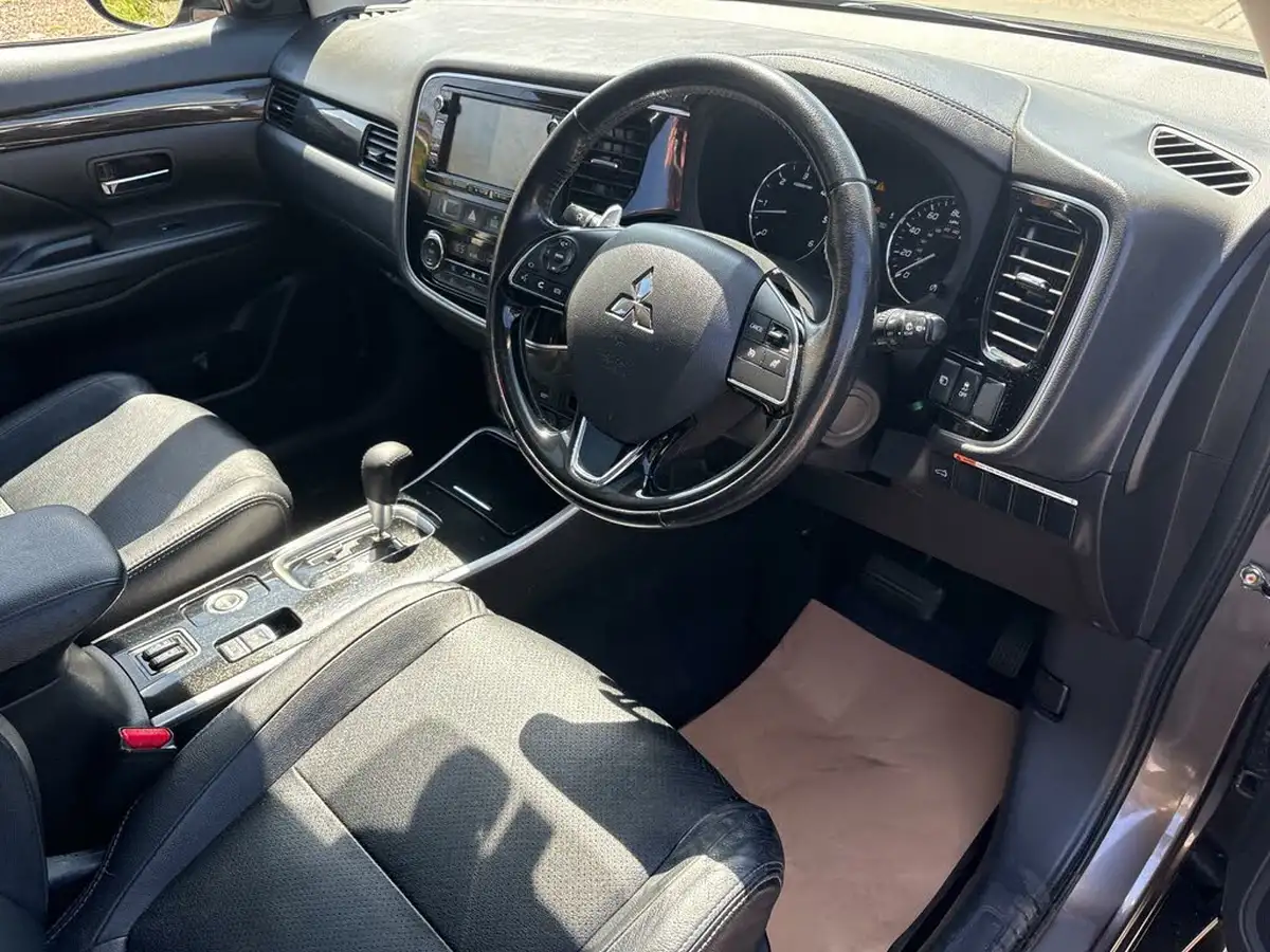 2018-mitsubishi-outlander-22di-d-4-leather-auto-big-25