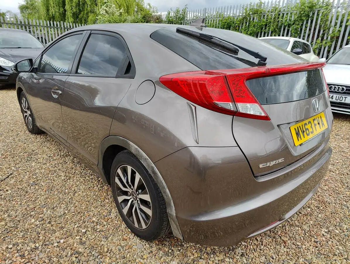 2013-honda-civic-16td-es-big-7
