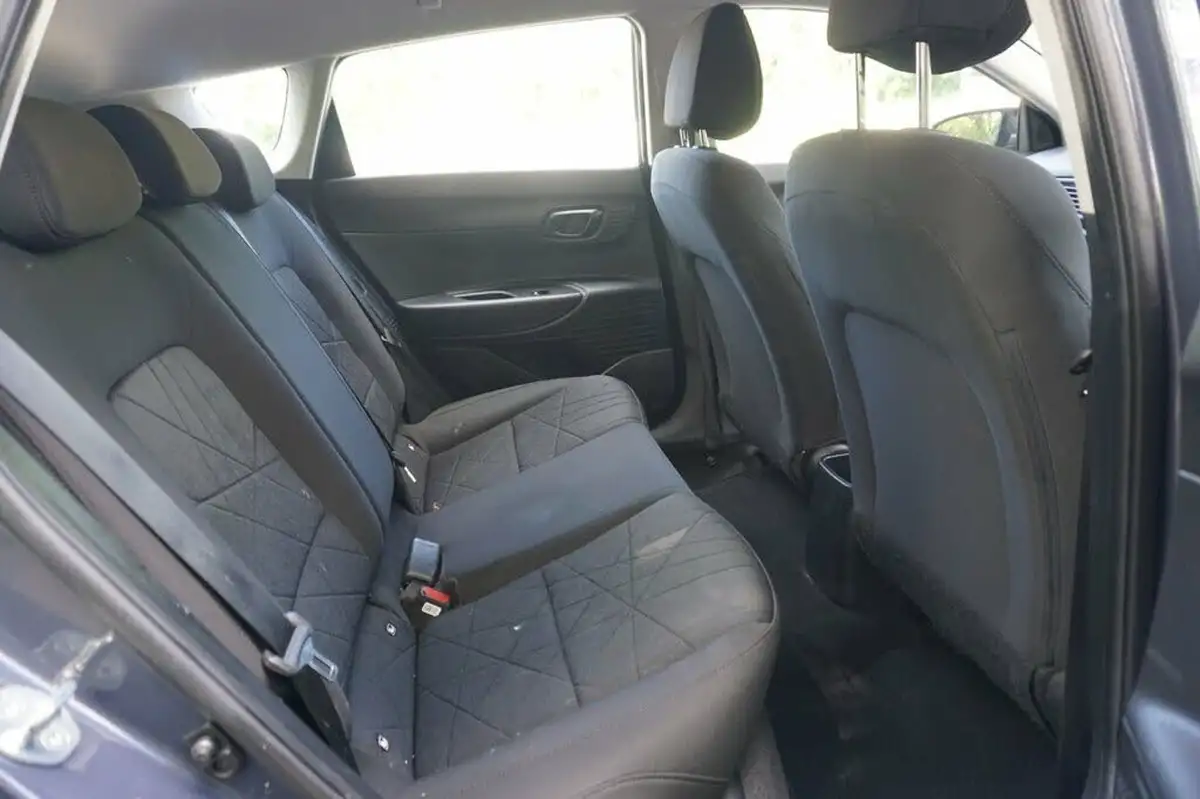 2022-hyundai-bayon-10-t-gdi-se-connect-dct-big-7