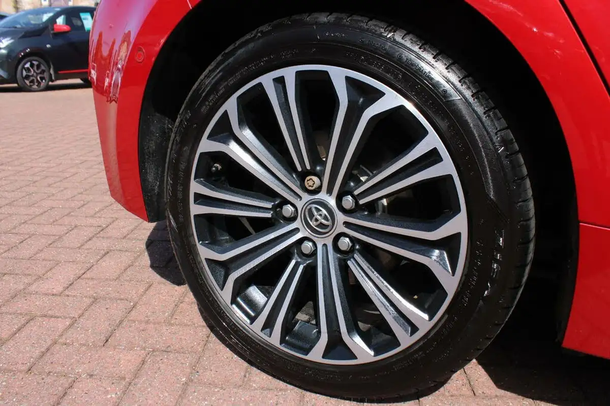 2019-toyota-corolla-18-vvt-i-design-trk-hatchback-5d-big-11