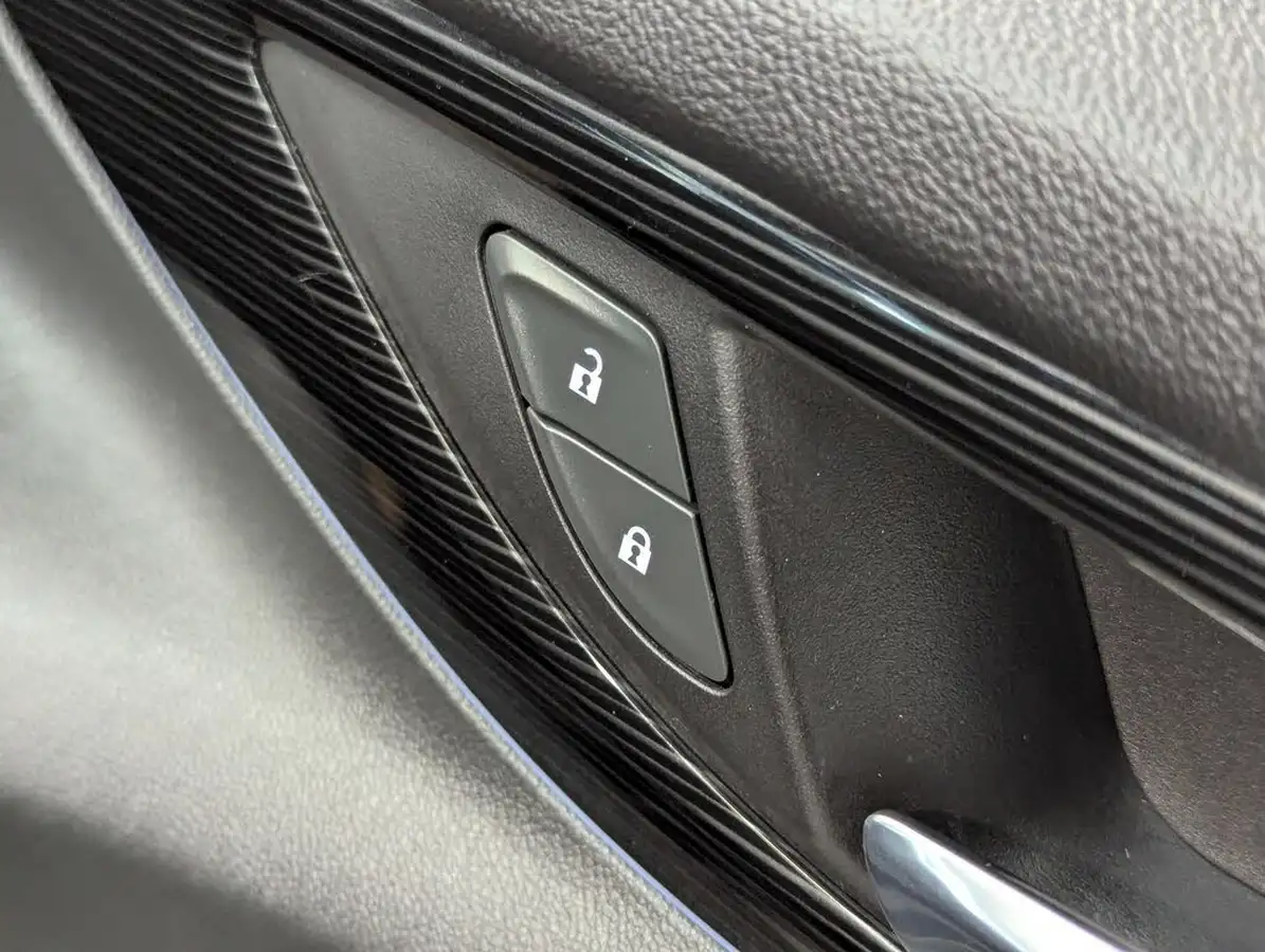 2019-vauxhall-insignia-grand-sport-15-turbo-tech-line-nav-auto-big-15