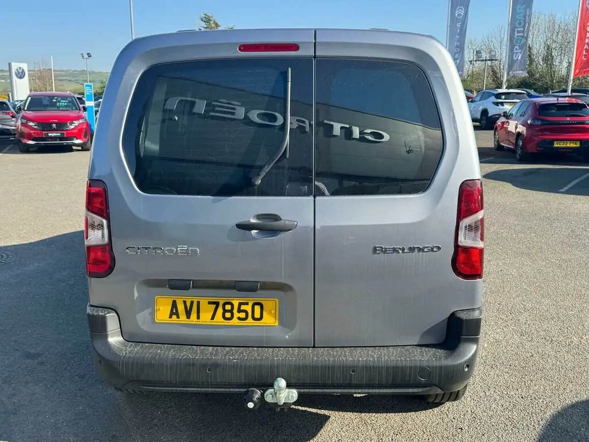 2025-citroen-berlingo-15-bluehdi-m-enterprise-130pseu6e-eat8-big-4