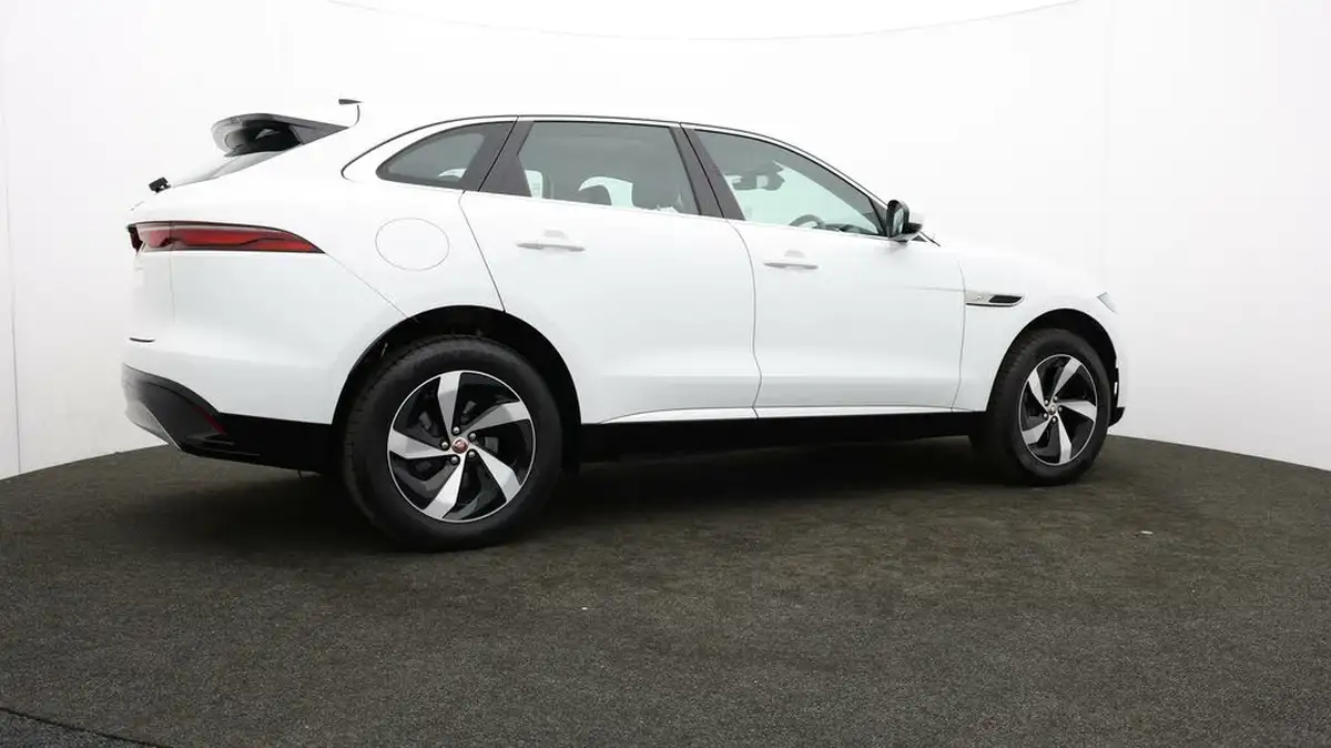 2022-jaguar-f-pace-20-d200-s-big-33