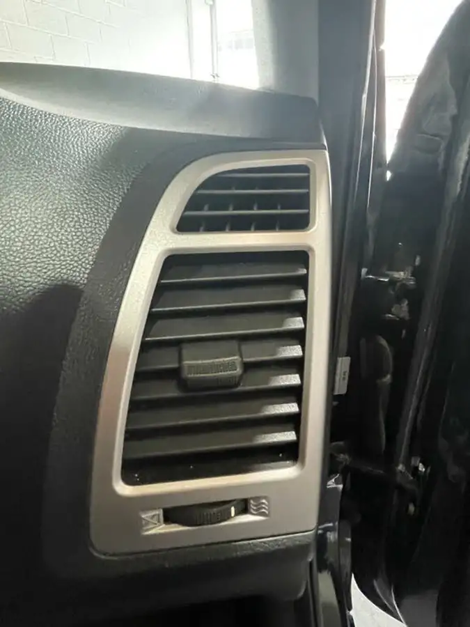 2010-hyundai-i20-12-comfort-5d-big-31