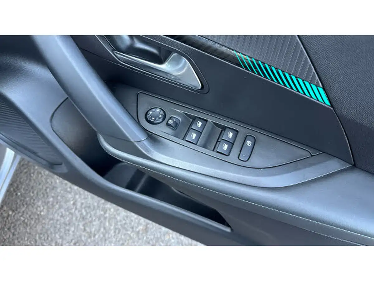 2021-peugeot-2008-suv-12-puretech-allure-130bhp-eat8-big-22