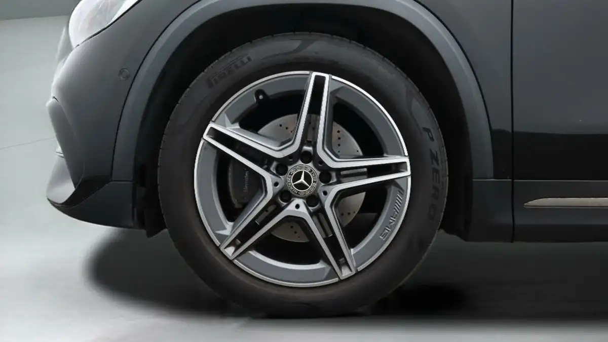 2022-mercedes-benz-gla-class-13-gla-180-amg-line-premium-plus-big-18