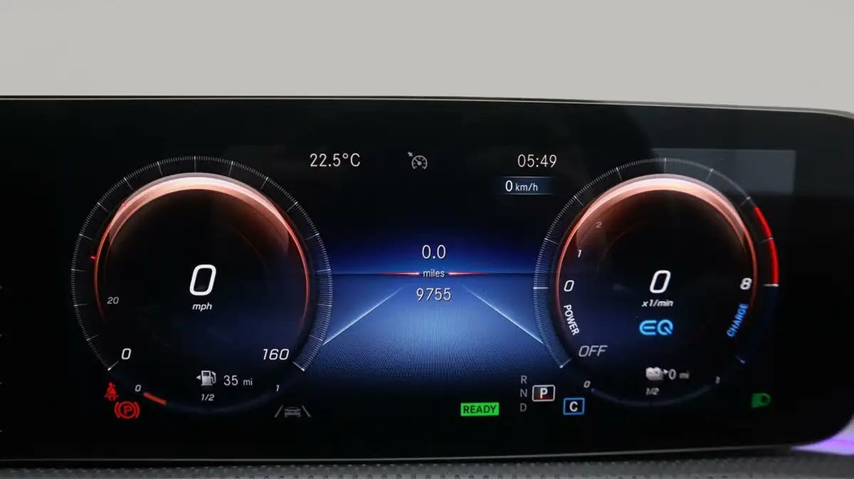 2021-mercedes-benz-a-class-13-a250e-amg-line-premium-edition-saloon-4d-big-10