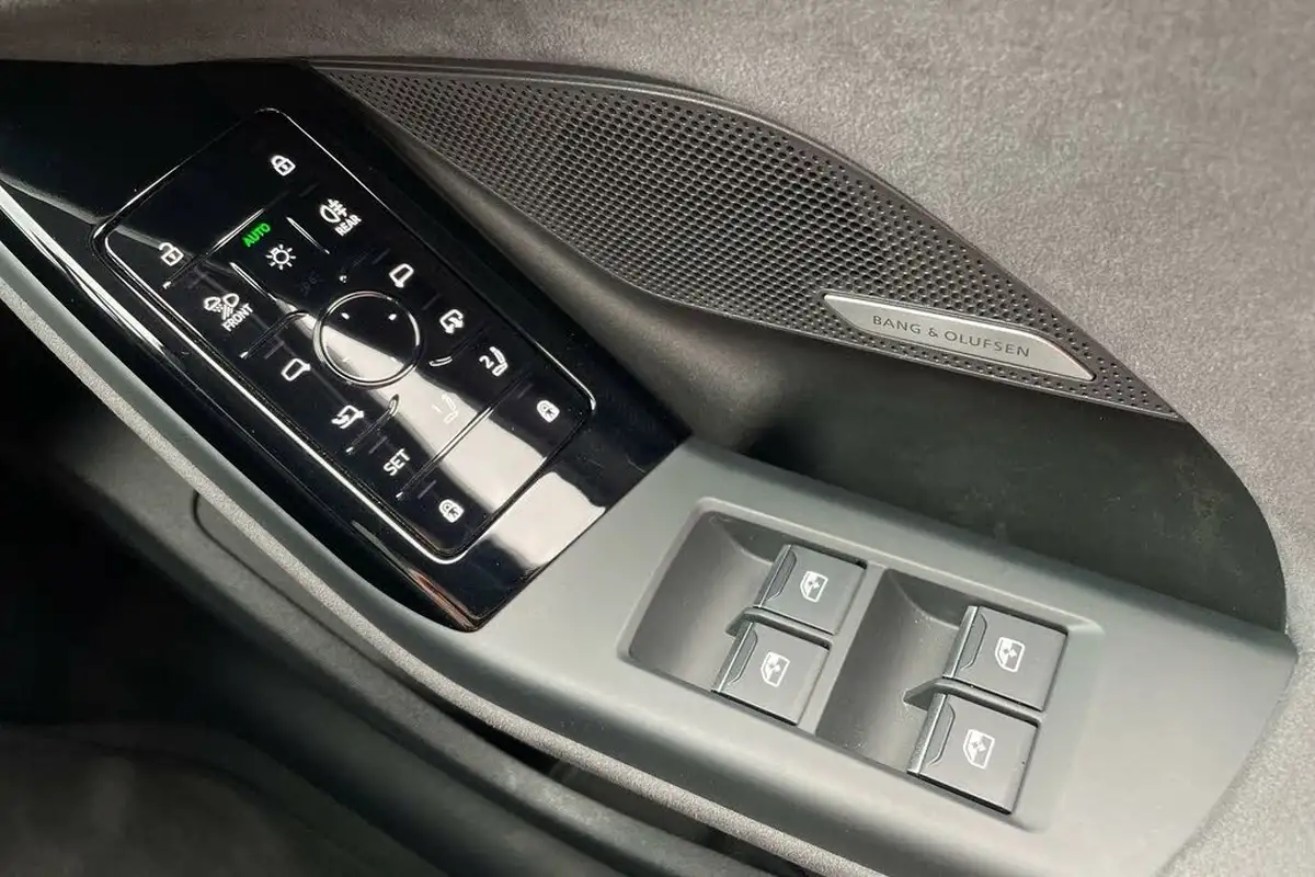 2025-audi-a6-e-tron-e-launch-edition-big-16