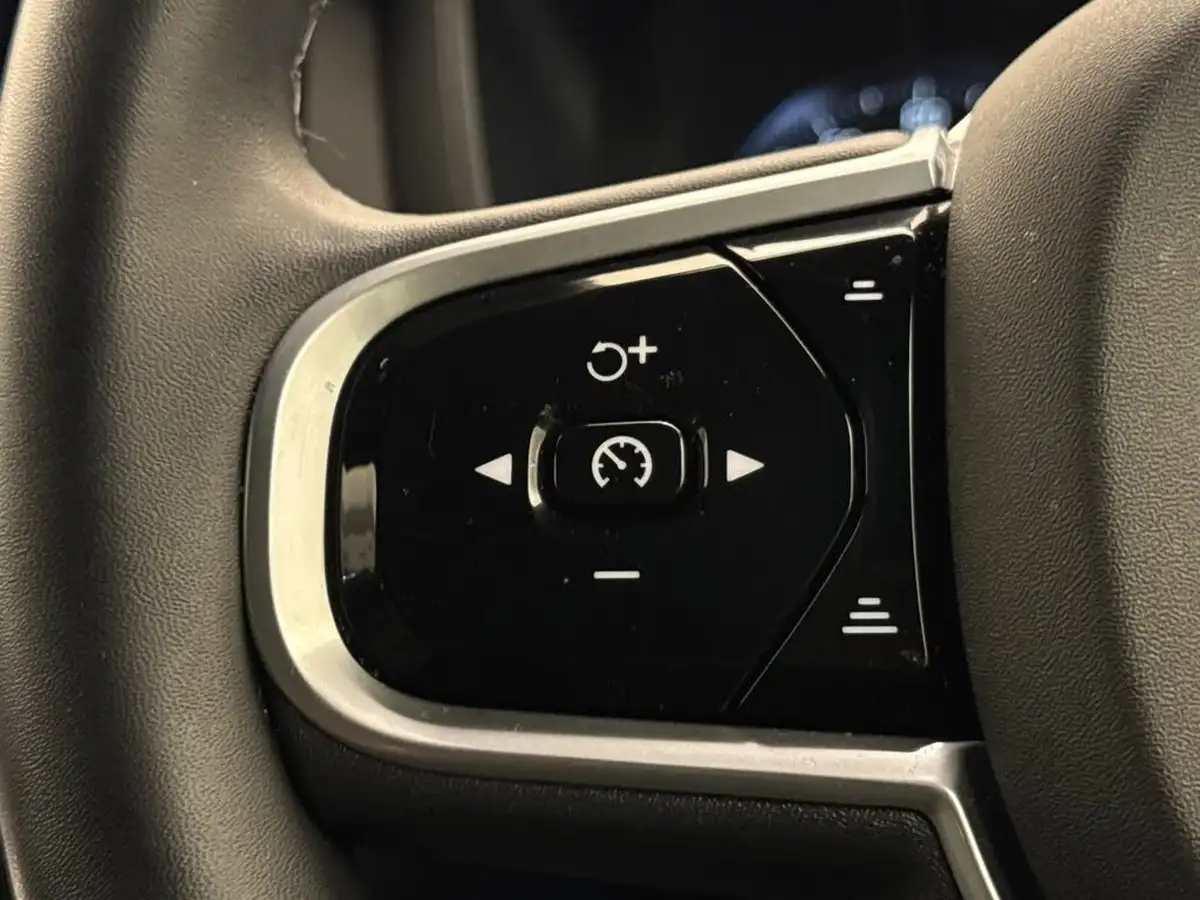 2021-volvo-v60-20-b3-r-design-161bhp-big-19