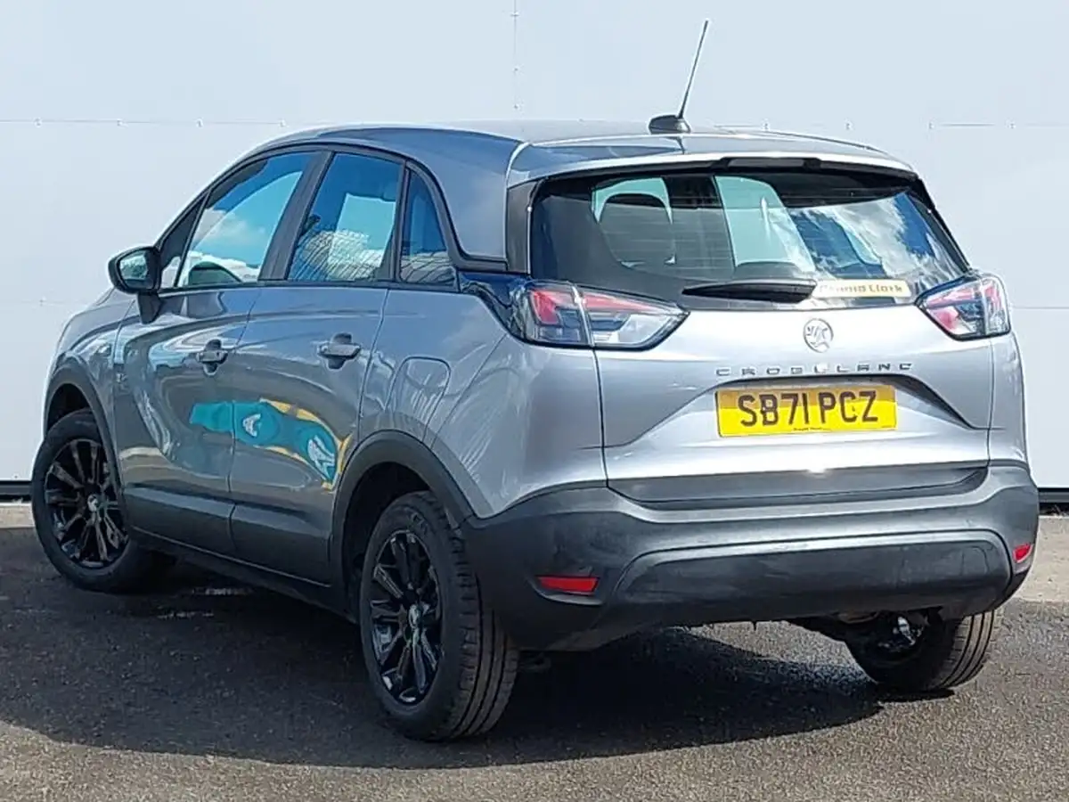 2022-vauxhall-crossland-12i-se-edition-big-1