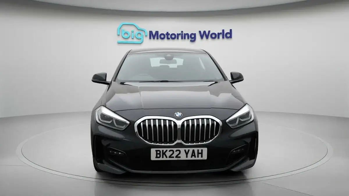 2022-bmw-1-series-15-118i-m-sport-lcp-dct-big-2