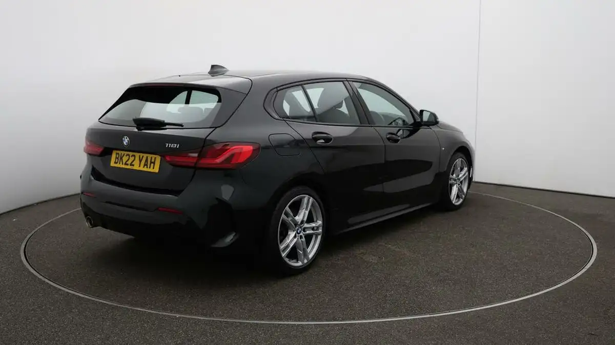 2022-bmw-1-series-15-118i-m-sport-lcp-dct-big-47