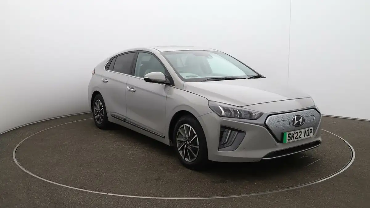 2022-hyundai-ioniq-e-premium-se-electric-big-45