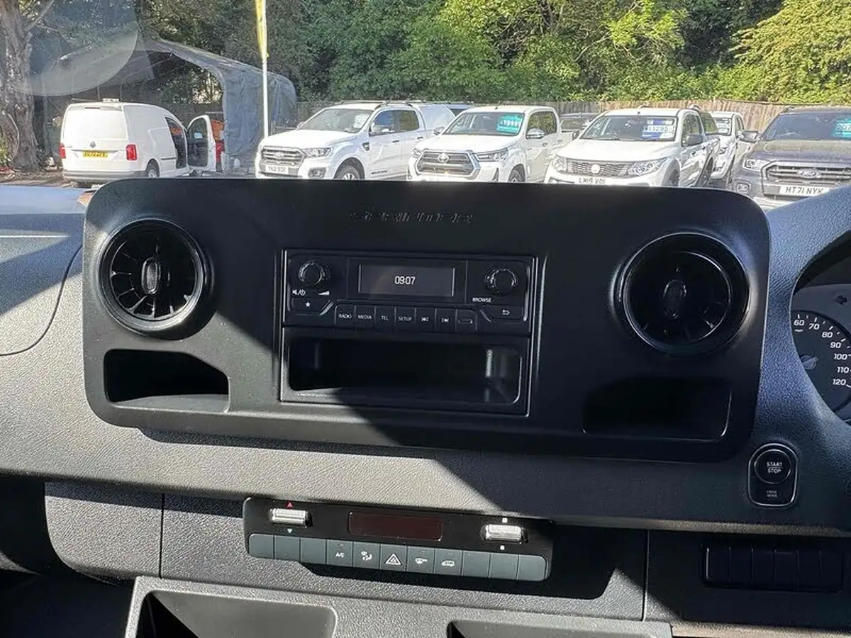 2021-mercedes-benz-sprinter-e-esprinter-l2h2-progressive-dc-80kw-big-36