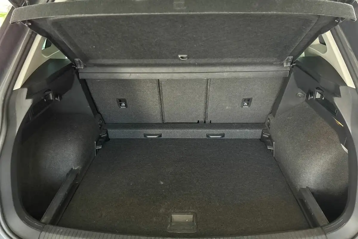 2018-volkswagen-tiguan-20tdi-se-navigation-150ps-scr-big-15