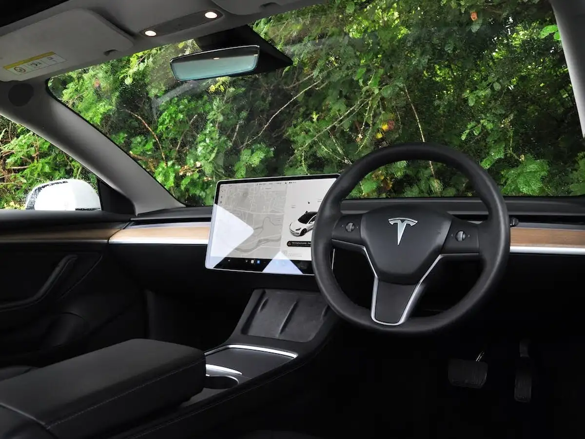 2021-tesla-model-3-e-standard-plus-big-73