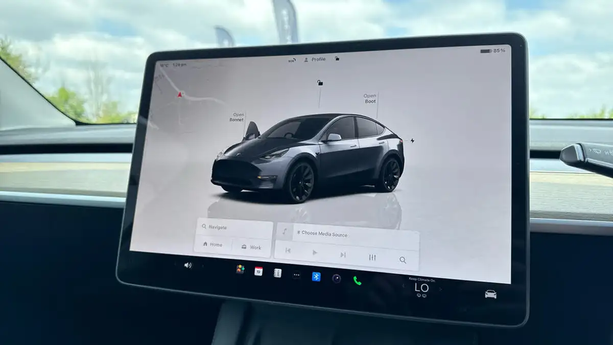 2023-tesla-model-y-e-rwd-big-19