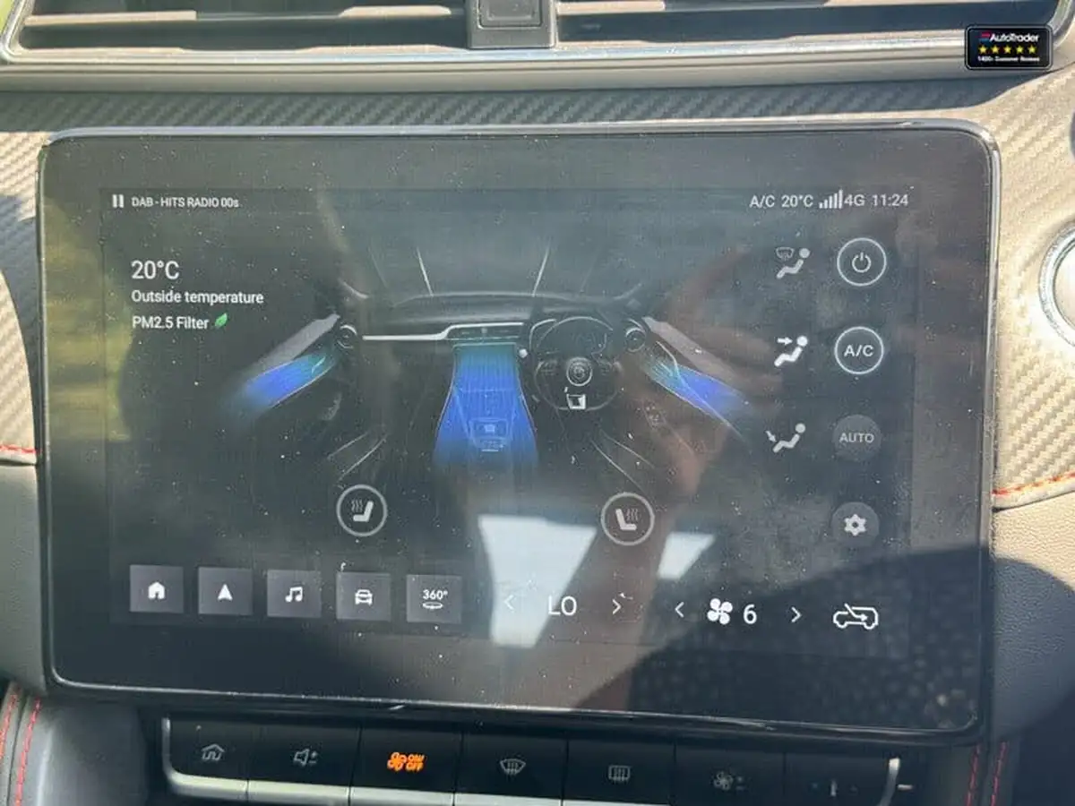 2022-mg-zs-suv-e-trophy-connect-ev-156ps-long-range-big-19