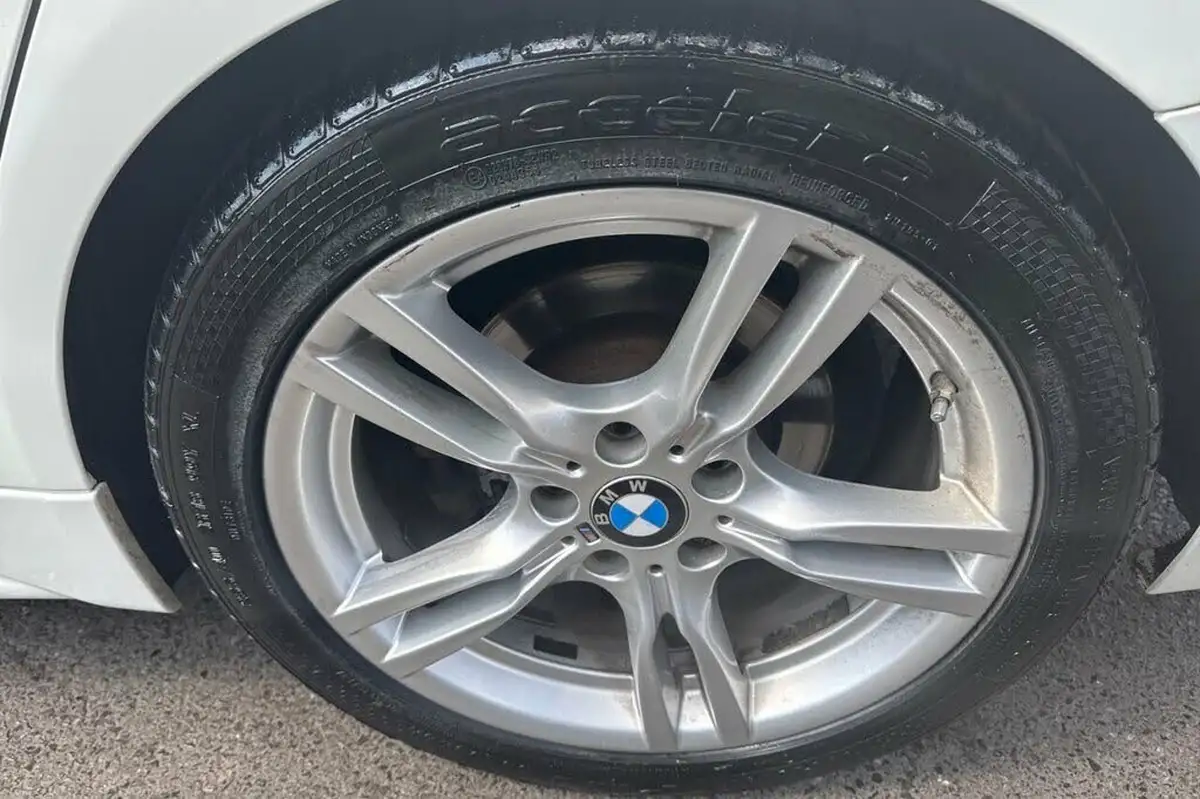 2018-bmw-3-series-20-330e-m-sport-big-18