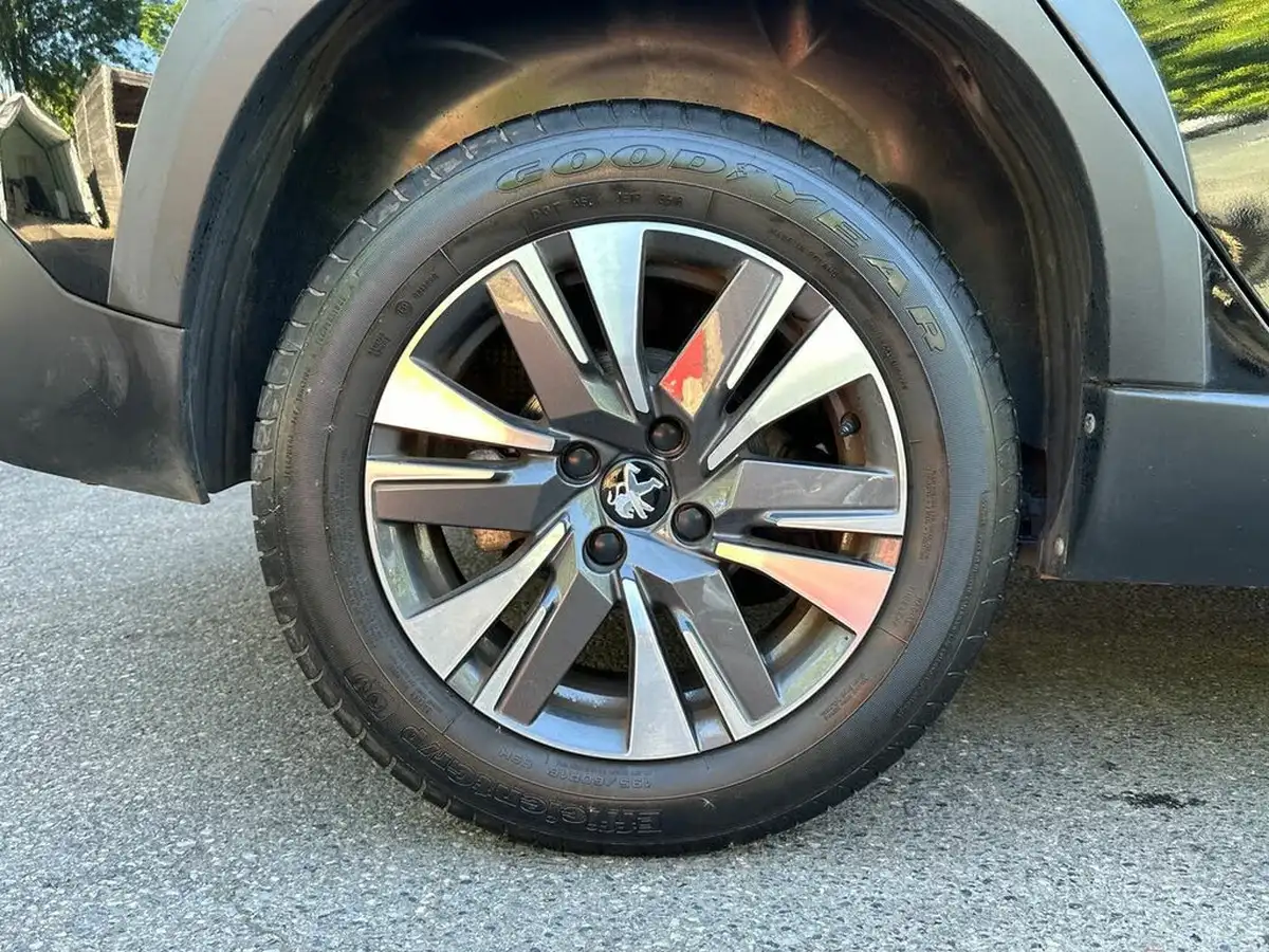 2018-peugeot-2008-suv-12-puretech-allure-82bhp-ss-big-8