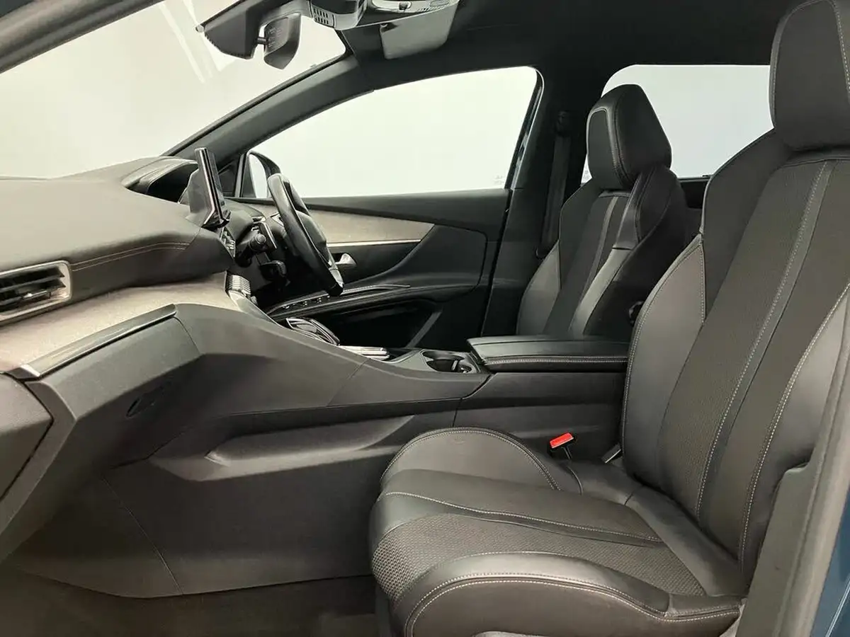 2022-peugeot-5008-suv-20-bluehdi-gt-180bhp-big-30