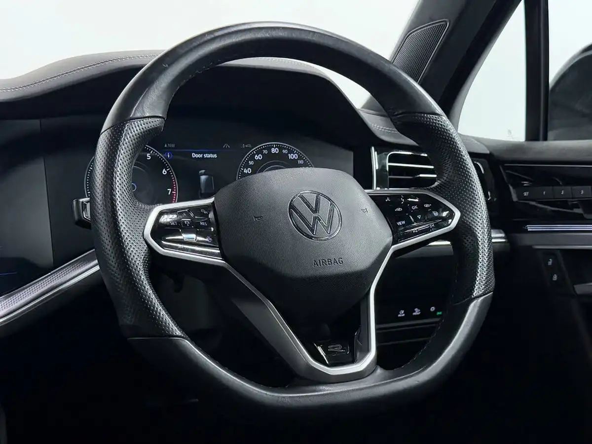 2022-volkswagen-touareg-30tsi-black-edition-big-45