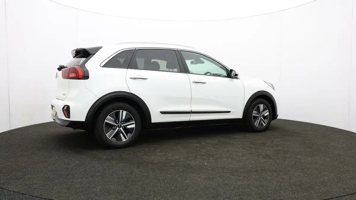 2021-kia-niro-16-gdi-phev-3-42in-cluster-big-36