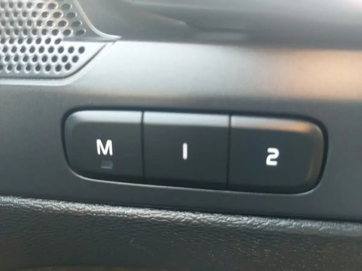 2022-volvo-xc40-e-recharge-plus-228bhp-big-12