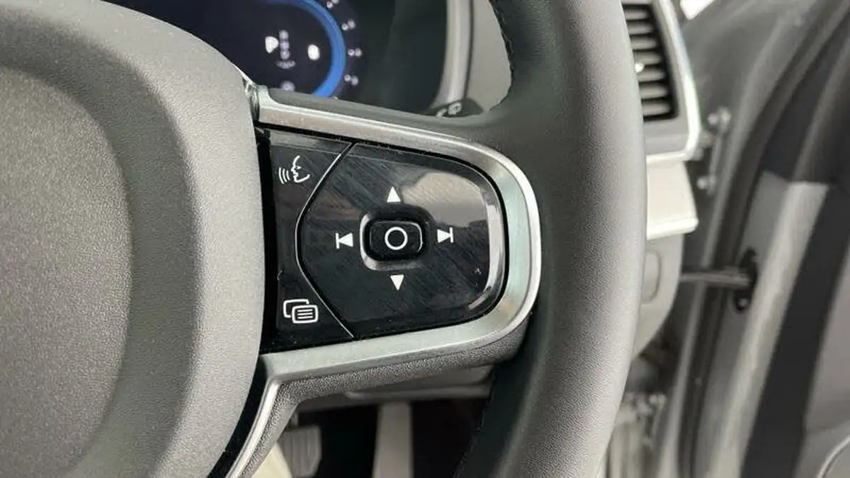 2024-volvo-xc90-20-b5-core-big-20