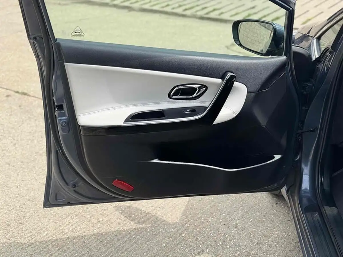 2014-kia-ceed-16crdi-3-isg-hatchback-big-34