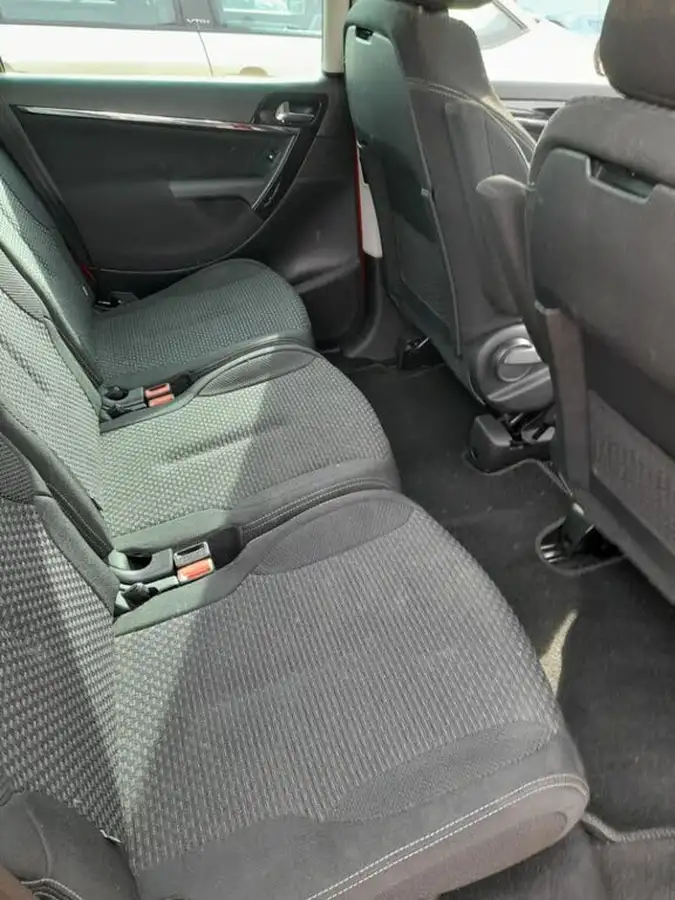 2013-citroen-c4-picasso-16hdi-platinum-big-7
